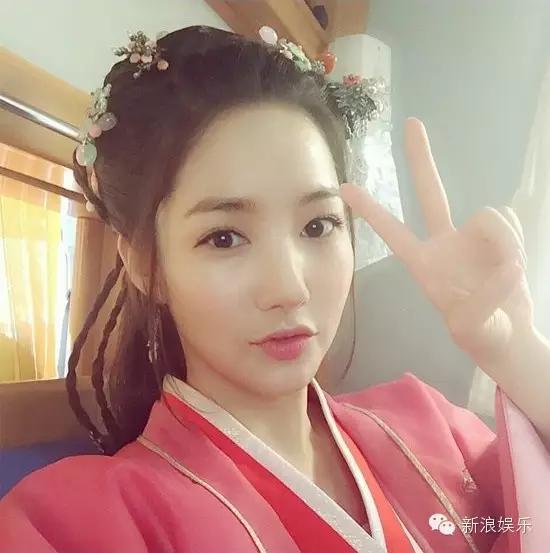 允兒招架不住古裝？韓國女星古裝LOOK一覽 誰贏了？
