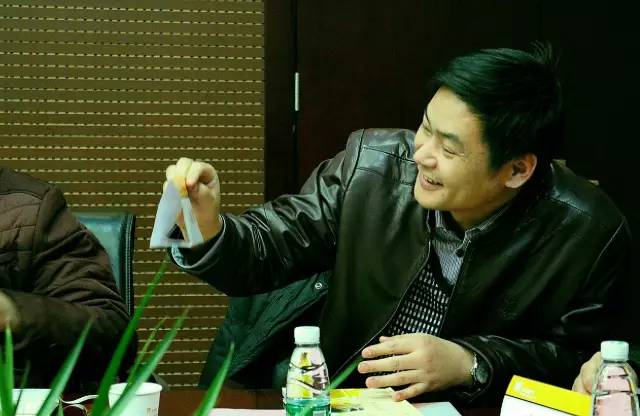 孫躍青 鄭州市公交公司車長(zhǎng)，首屆河南十大影響力公職人員獲獎(jiǎng)?wù)? oldsrc=