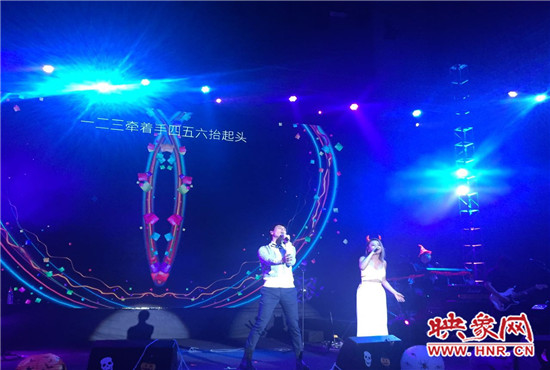 丁當(dāng)現(xiàn)場(chǎng)分享了她的代表曲目，《猜不透》全場(chǎng)大合唱，歌手嚴(yán)爵充分展現(xiàn)創(chuàng)作型歌手的特點(diǎn)。