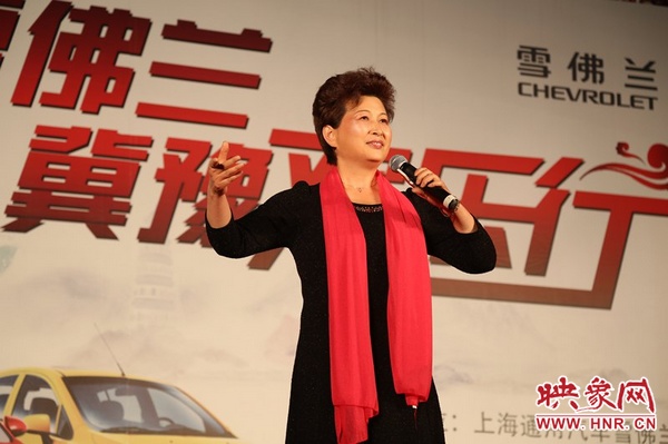 張春榮演唱的《香魂女》選段，博得觀眾陣陣掌聲。