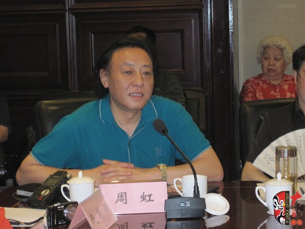 河南省音樂家協(xié)會主席、著名作曲家周虹