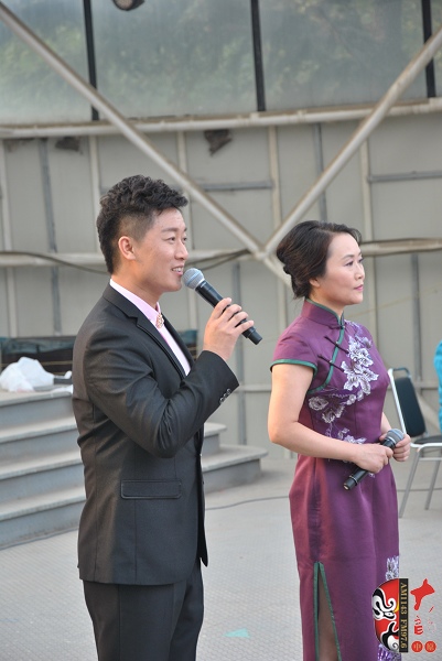 河南電臺戲曲廣播著名主持人池城、曉琴表演詩朗誦《一塊常香的玉》