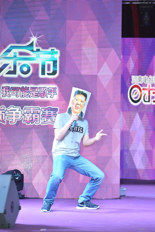 不過隨后的阿強(qiáng)老師現(xiàn)場傳授RAP教程，同樣不遜于老楊呢??！