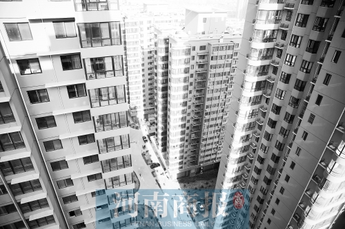 今年鄭州在商品房小區(qū)、經(jīng)適房小區(qū)內(nèi)配建的公租房，將面向社會輪候供應(yīng) 楊東華/攝