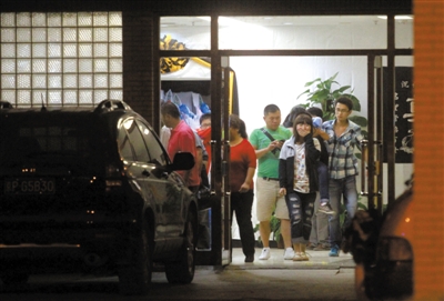 2012年9月17日，廠橋小學門口，一女子駕車錯將油門當剎車，撞死一男學生。