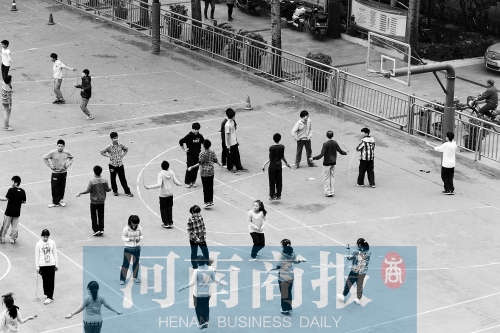 有學(xué)校擔(dān)心，個人進校園鍛煉，安全隱患大