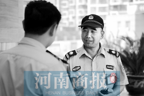 現(xiàn)在的劉阿春，在鄭州一家酒店當保安經(jīng)理