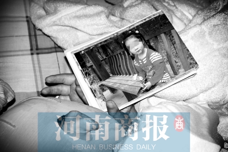 誰(shuí)能想到漂亮可愛(ài)的孩子，會(huì)變成現(xiàn)在的樣子