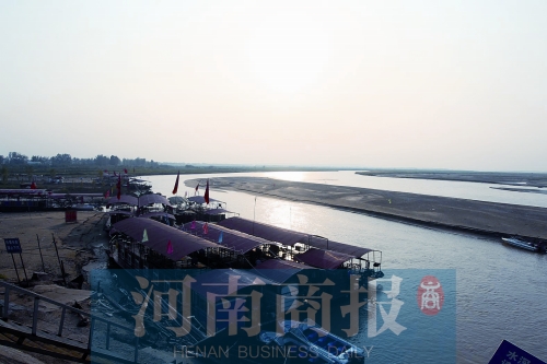 鄭州黃河邊上多數(shù)“漁家樂(lè)”均無(wú)船檢、合格證等