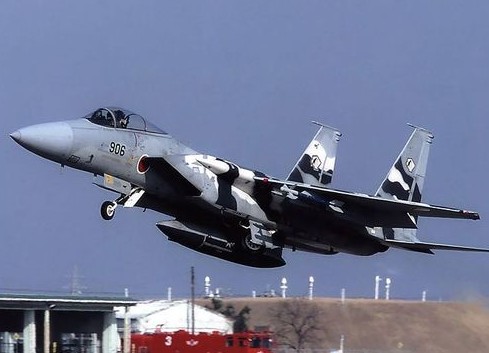 資料圖：日本空軍自衛(wèi)隊(duì)F15戰(zhàn)機(jī)。