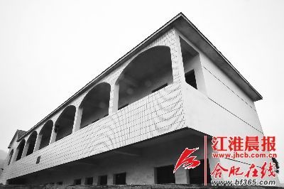 事發(fā)小學。晨報記者 高博 攝