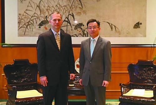 27日,中國外交部駐港特派員宋哲會見夏千福。