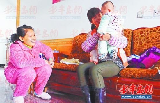 一位嫁給村民的外籍女孩認(rèn)為她們的主要作用其實(shí)是生孩子。