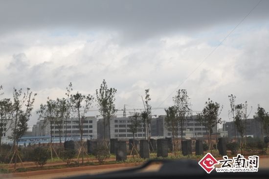 2010年11月的時(shí)候，爭(zhēng)議土地上已經(jīng)是密布的高樓群。