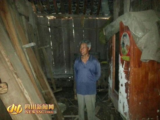 王本余的堂兄王本武向四川新聞網(wǎng)記者介紹王本余還剩下的財物。