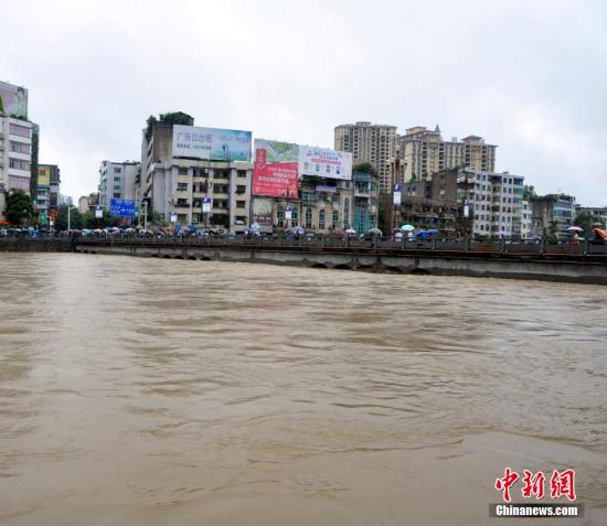 7月15日，貴州湄潭縣普降大到暴雨，遭受二十年一遇的洪澇災(zāi)害。