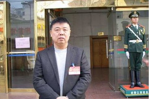 江西大富集團(tuán)董事長、原萍鄉(xiāng)市人大代表何春明。