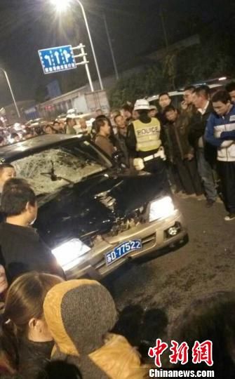常州城管執(zhí)法車(chē)撞死學(xué)生 交警稱(chēng)肇事人未逃逸(圖)