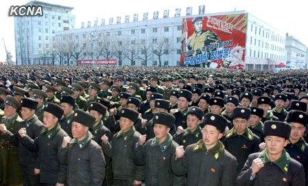 朝鮮黃海北道、咸鏡南道和南浦市11日舉行軍民大會(huì)，支持朝鮮人民軍最高司令部發(fā)言人聲明。
