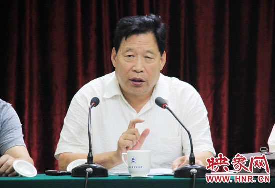河南省愛心基金會(huì)理事長(zhǎng)張世軍講話。