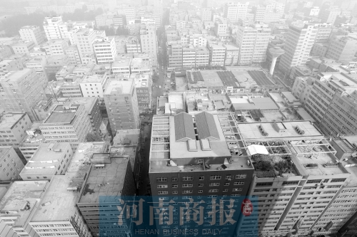 陳寨密密麻麻的出租房，或許將成為歷史  鄧萬里/攝