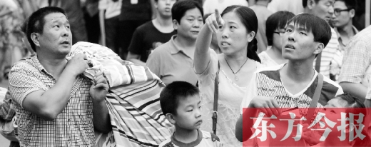 家長(zhǎng)親自送孩子上大學(xué)，最主要的原因還是擔(dān)心孩子的安全問(wèn)題