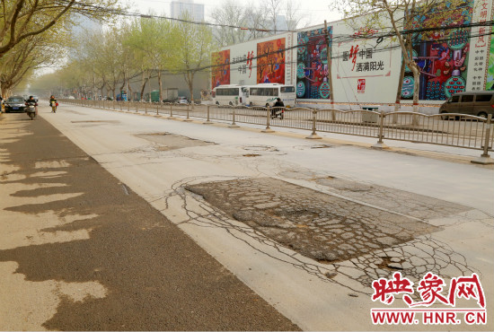 南陽路因?yàn)榈罔F將要施工而暫緩大修。