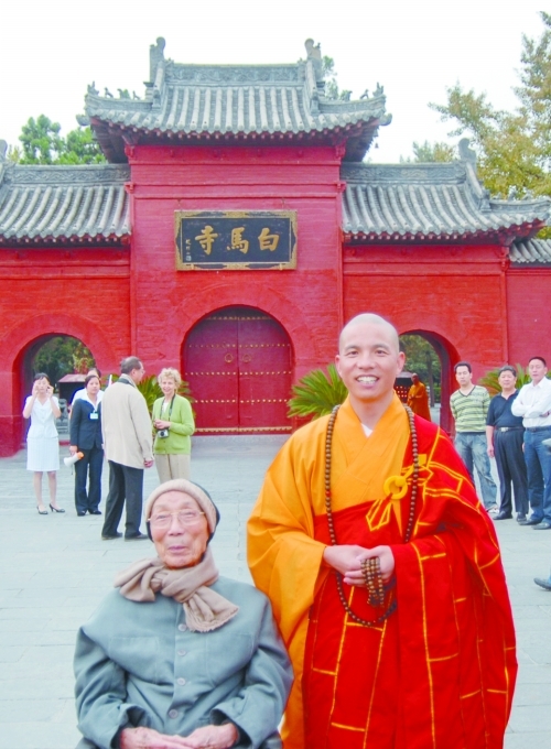 邵逸夫百歲游河南：龍門石窟、白馬寺曾留下足跡