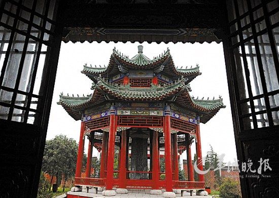 河南商丘古城建于明朝正德六年(公元1511年)，是國(guó)內(nèi)保存較好的古城之一 王頌 攝