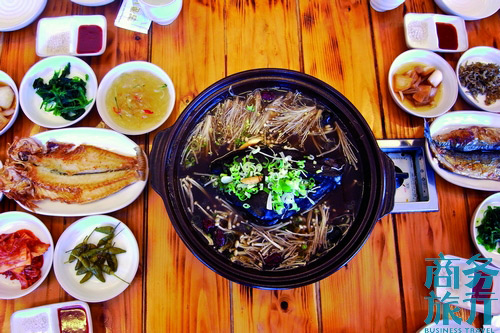 島上著名的養(yǎng)生大餐。