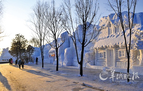 自然賜于雪的無垠，藝術(shù)給予雪的靈魂，人類創(chuàng)造雪的財(cái)富 王遠(yuǎn)昌攝