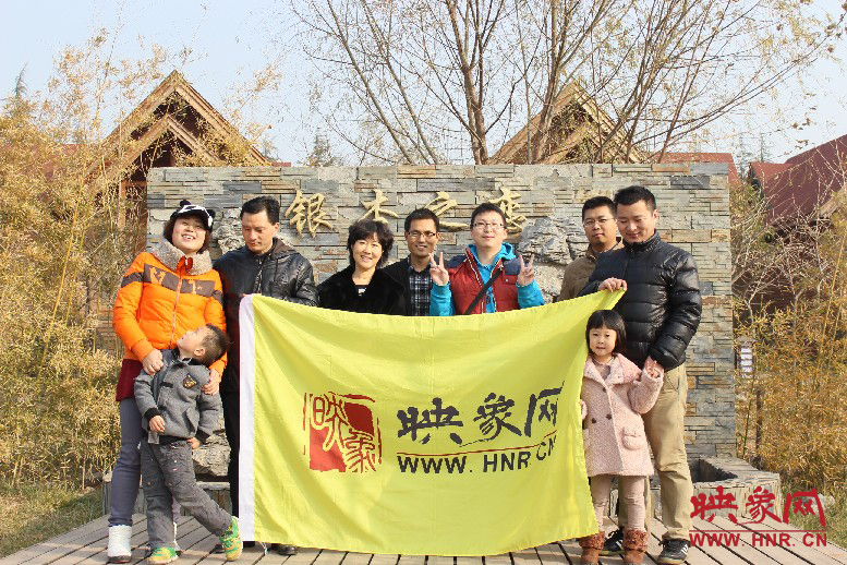 來(lái)張小合影，好多朋友都在其他地方玩，已經(jīng)嗨的叫不回來(lái)……
