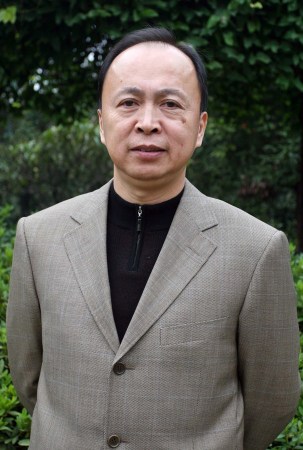 2007年11月5日，十七大黨代表湘西自治州州委書記童名謙。