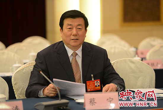 全國人大代表、河南省人民檢察院檢察長蔡寧