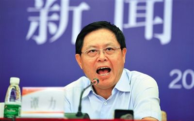 　譚力 男，1955年10月生，漢族，重慶市人，大學學歷，有知青經(jīng)歷。2009年3月前，一直在四川工