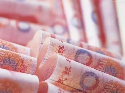 對(duì)增收潛力大、帶動(dòng)能力強(qiáng)的7大群體（技能人才、新型職業(yè)農(nóng)民、科研人員、小微企業(yè)創(chuàng)業(yè)者、企業(yè)經(jīng)營(yíng)管理人、基層干部隊(duì)伍、有勞動(dòng)能力困難群體）實(shí)施激勵(lì)計(jì)劃，推出差別化收入分配激勵(lì)政策，帶動(dòng)城鄉(xiāng)居民實(shí)現(xiàn)總體增收。