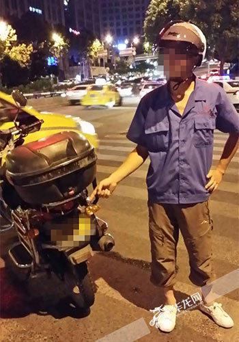 駕駛員主動要求進(jìn)行酒精含量測試。警方供圖