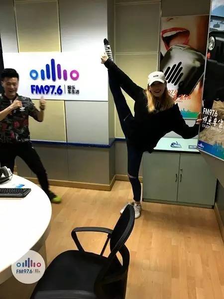 哇哦！都是帶功夫滴美人兒！