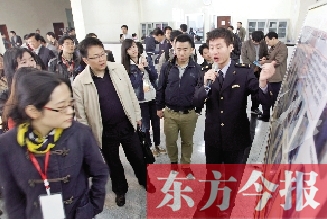 鄭州新鄭綜合保稅區(qū)的成就，引發(fā)了六省媒體記者的關(guān)注