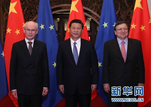 習(xí)近平會(huì)見(jiàn)歐洲理事會(huì)主席范龍佩和歐盟委員會(huì)主席巴羅佐。新華社記者 龐興雷 攝
