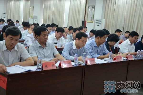 市長吉炳偉調(diào)研通許縣美麗鄉(xiāng)村建設工作