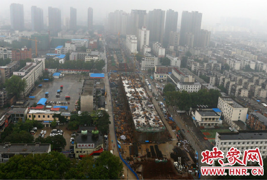 明年春節(jié)前高架橋部分道路將建成通車。
