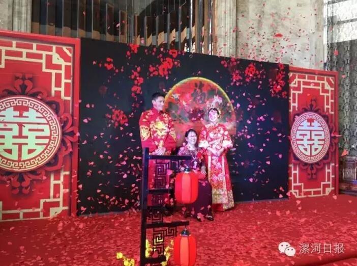 婚禮現(xiàn)場(chǎng)。