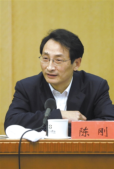 昨日，北京市人大代表、北京市副市長(zhǎng)陳剛參與豐臺(tái)團(tuán)小組討論。 新京報(bào)記者 浦峰 攝
