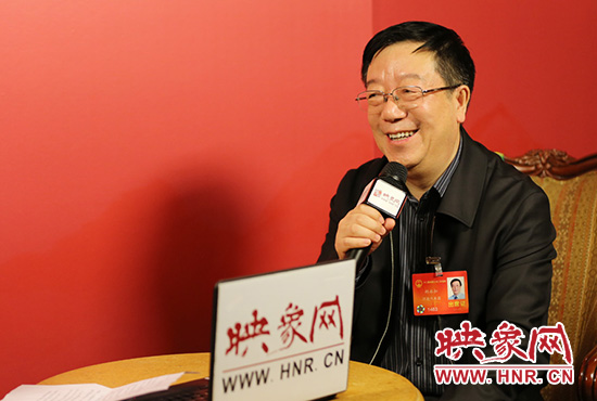 全國人大代表鄭永和做客映象網(wǎng)全國兩會(huì)北京直播室。