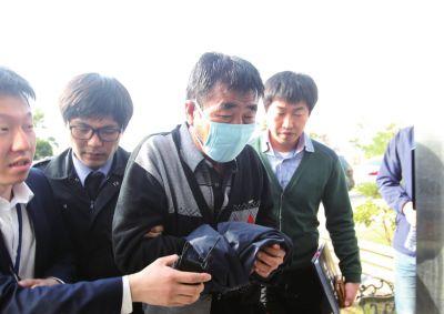 　4月19日，“歲月”號船長李俊錫被正式逮捕資料圖片。