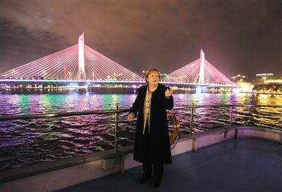 2012年2月3日，德國總理默克爾夜游廣州。