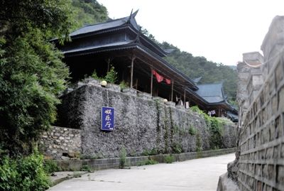 一處仿古“娛樂(lè)廳”位于山莊深處。