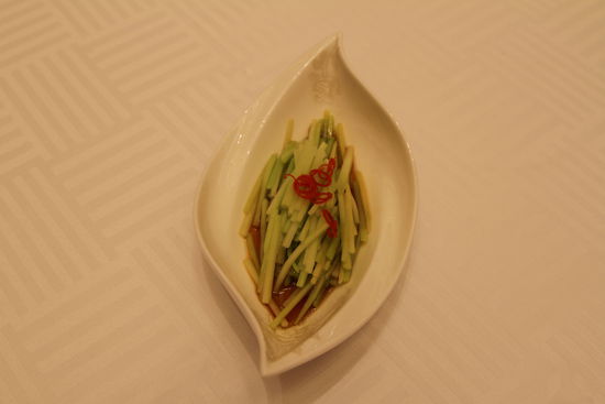 白灼翠芥蘭。 花惠生 供圖