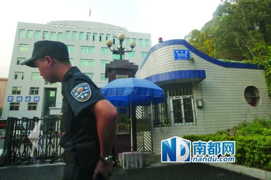 　中標(biāo)的美發(fā)公司注冊地點就在羅湖公安分局巡警大隊里面。